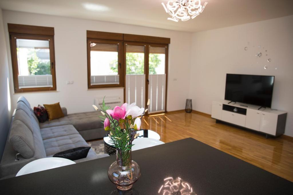 Apartment Divine Mostar Exterior foto